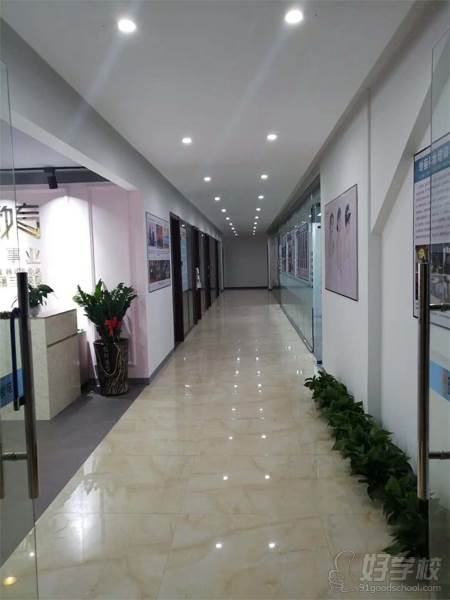 学校环境 走廊