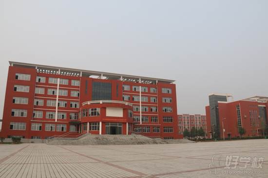 焦作温县技术教育中心 大门环境
