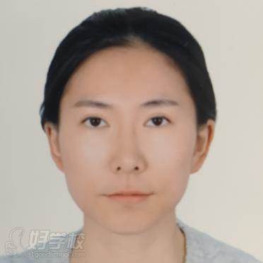 Elvira Zheng