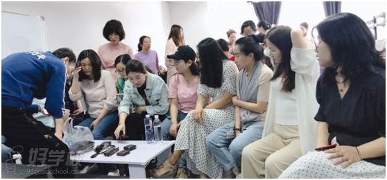 上海18美妆商学院  教学实景展示