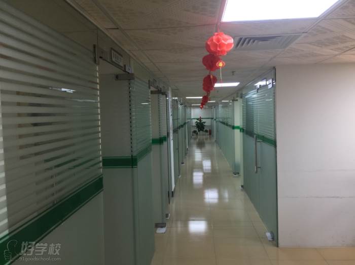 广州集智教育  教学环境-走廊