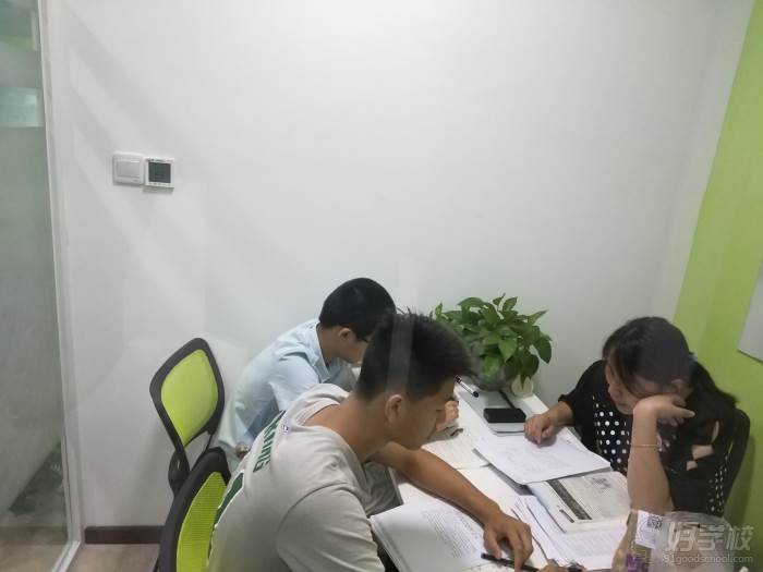广州思比乐教育 一对二教学现场 广州思比乐教育 一对二教学现场