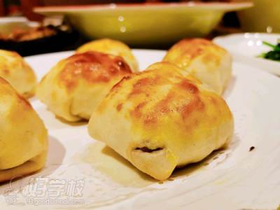 乌鲁木齐潮香园餐饮培训学校 烤包子