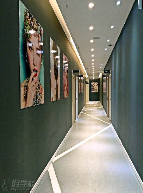 巴黎秀化妆培训学校  学校走廊