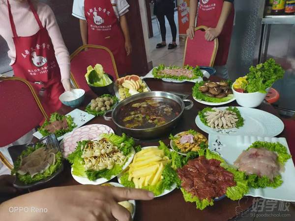 昆明春都餐飲培訓(xùn)學(xué)校 教學(xué)現(xiàn)場