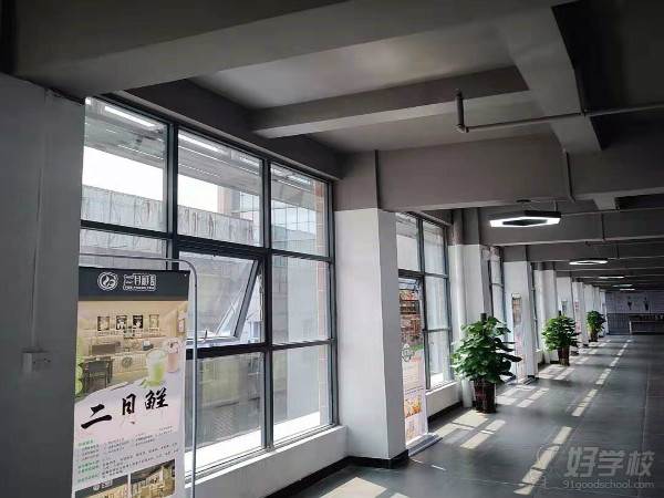 学校走廊