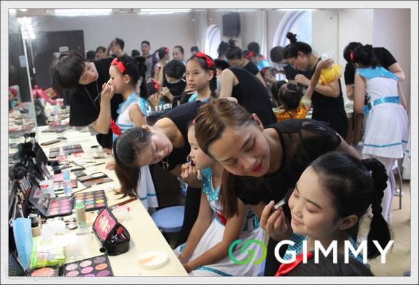 吉米化妆学校学员助阵亚洲国际青少年微电影节
