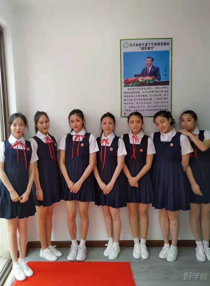 上海五十六朵花歌舞 学员外出表演三