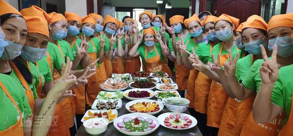 深圳君和家政母婴培训中心 营养餐制作