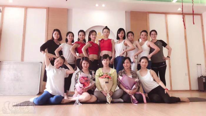 广州优悦瑜伽工作室 学生风采
