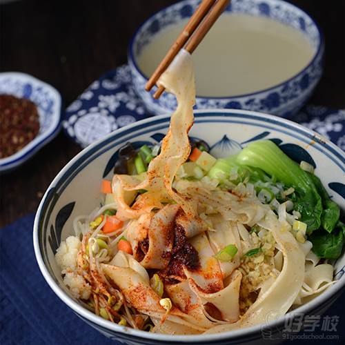 西安美食汇餐饮培训学校 经典油泼面