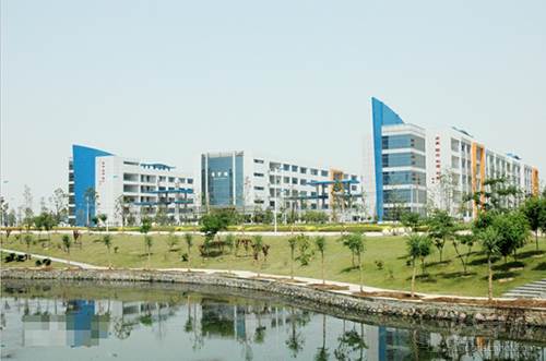 江苏海事职业技术学院 教学楼 江苏海事职业技术学院 教学楼