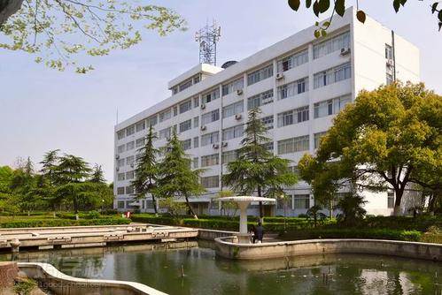 益阳教育学院 内部环境