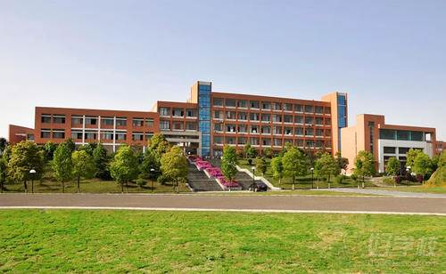 湖南城市學院 校內環境 湖南城市學院 校內環境