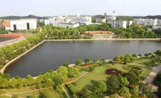 湖南環境生物職業技術學院 校園景觀 湖南環境生物職業技術學院 校園景觀