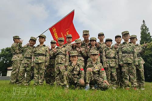 上海小猎鹰青少年军事夏令营 学员风采