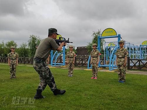 上海小猎鹰青少年军事夏令营 教学现场