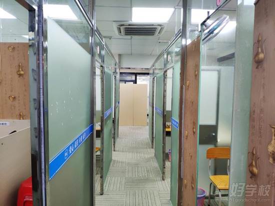 广州明特教育 走廊环境 广州明特教育 走廊环境