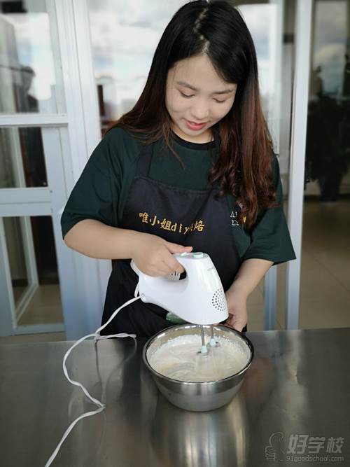 杭州唯小姐烘焙培训学校 学员作品制作