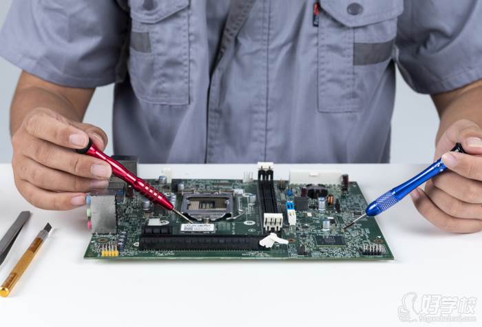 杭州华力职业教育  手机维修