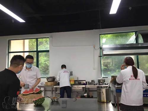 广州美味传餐饮培训学校 学习现场