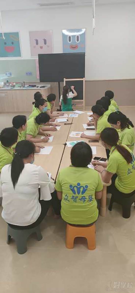 广州众智母婴健康管理培训中心上课现场 