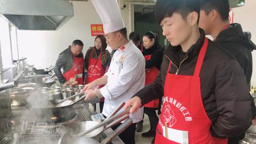 临沂飘飘香专业小吃培训学校 学习现场