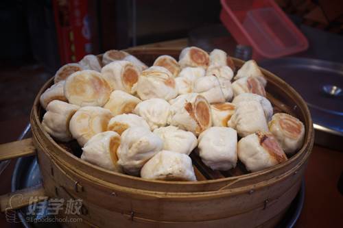 昆明创飞餐饮培训学校 水煎包作品