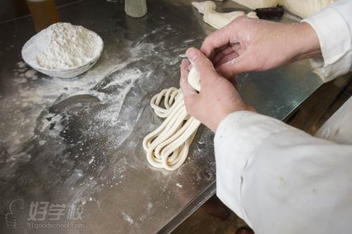 昆明创飞餐饮培训学校 制作过程