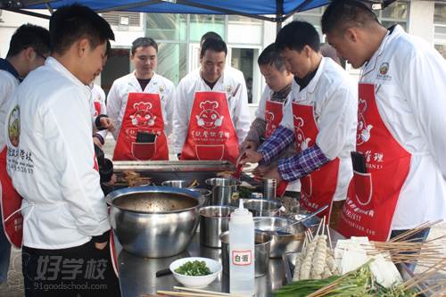 重慶可欣餐飲培訓(xùn)學(xué)校  教學(xué)現(xiàn)場(chǎng)