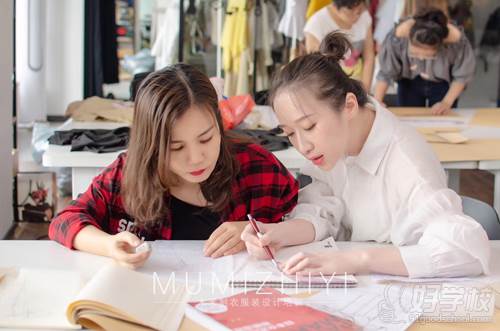 广西木米制衣服装设计培训机构 学习现场