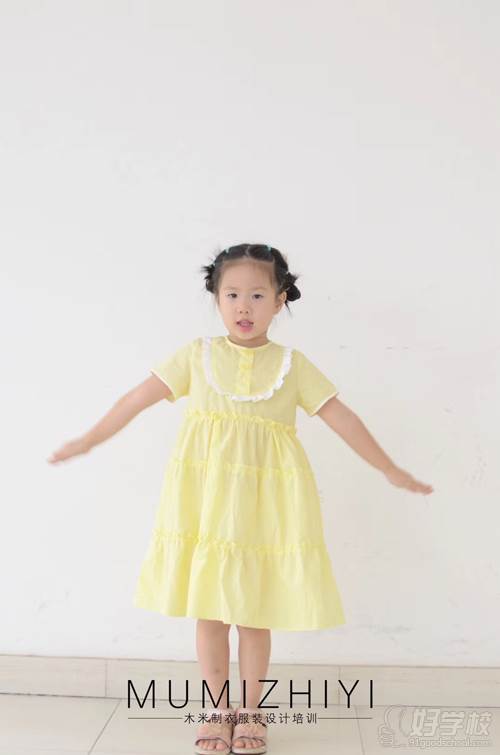 广西木米制衣服装设计培训机构 小黄裙展示