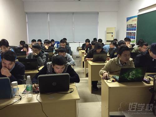 湖南长沙牛耳软件学院 学习现场