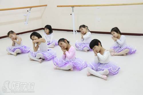 广州纯艺舞蹈学校 教学现场