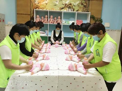 广州福民家庭服务培训学校 育婴师培训