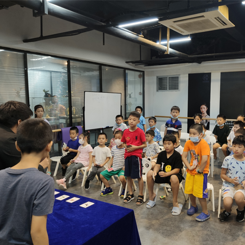 深圳青少儿魔术英语魔法班培训课程