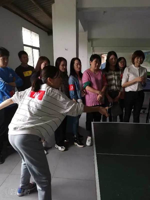 乒乓球比拼