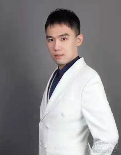 深圳美中教育培训学院 柳玉龙