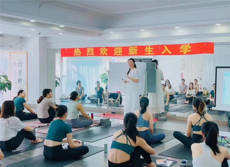 深圳瑜伽全科教练培训班