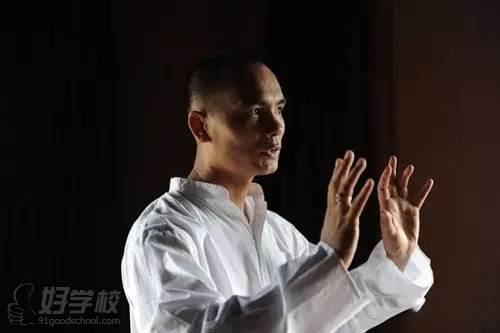 北京印梵瑜伽培训学院 辛格老师