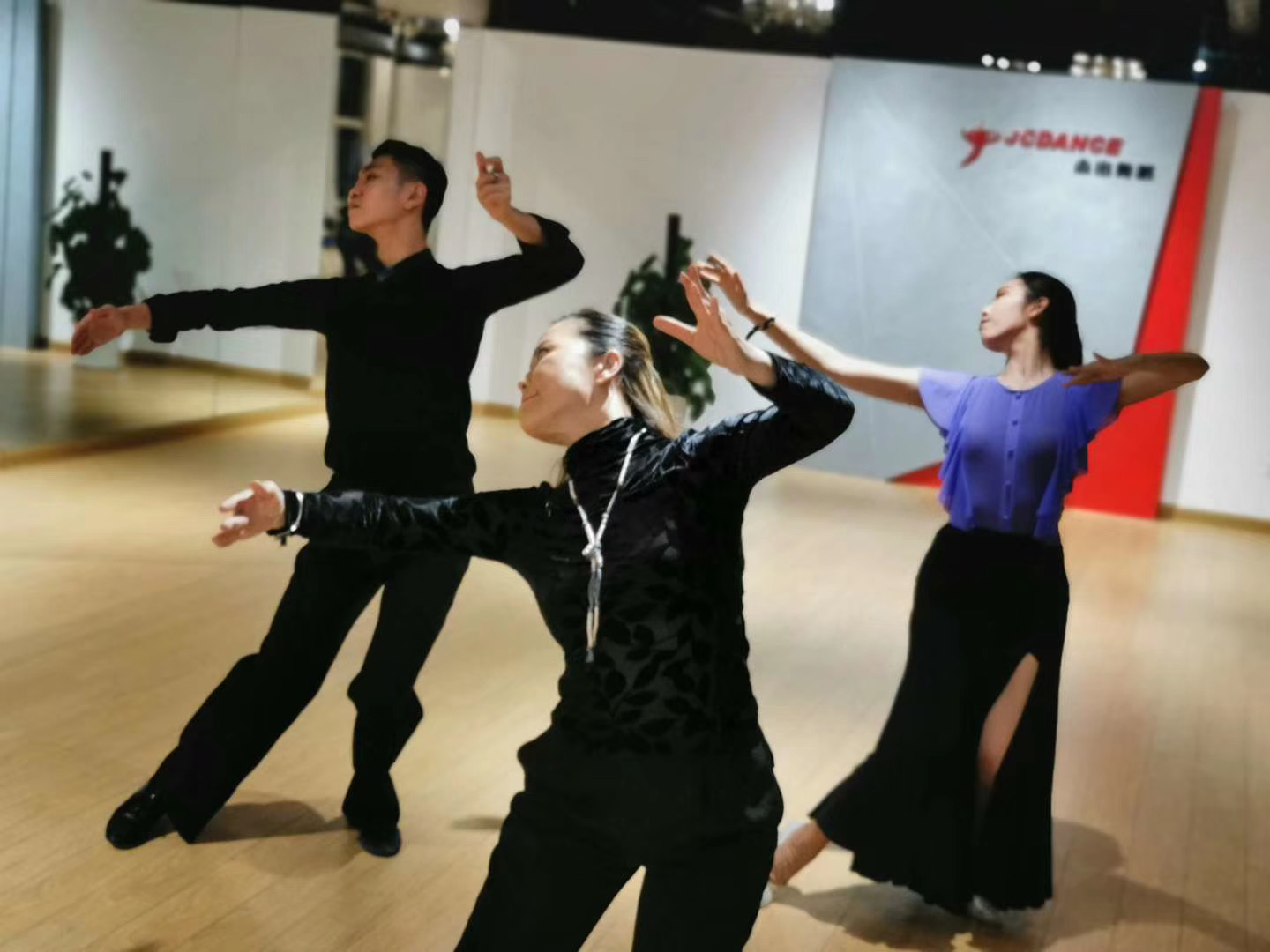 珠海成人中国舞培训班