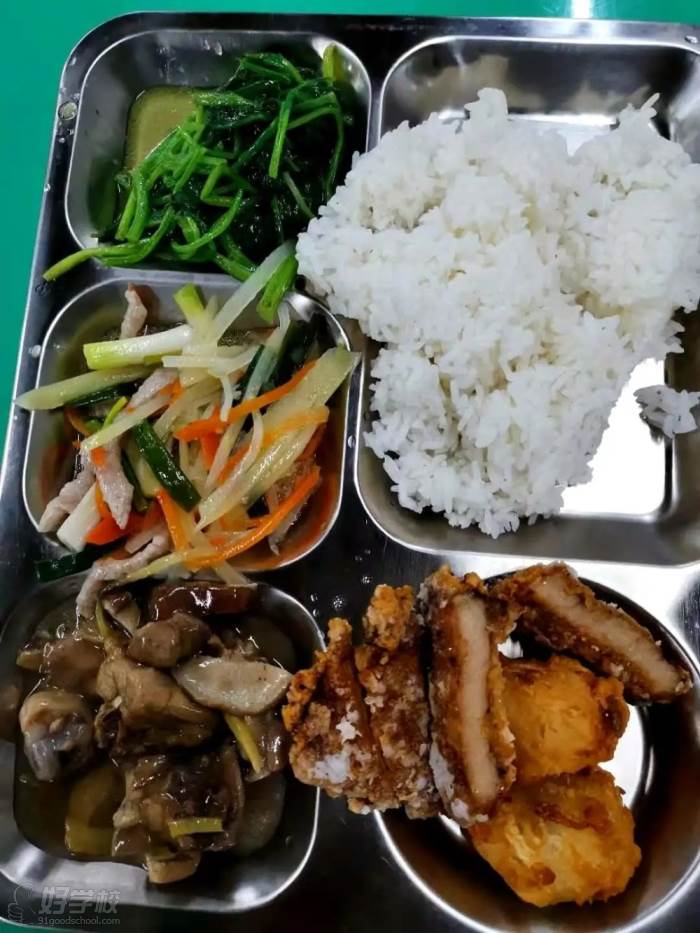 飯?zhí)妹朗持牟艘伙? />
</div>

<div   id=