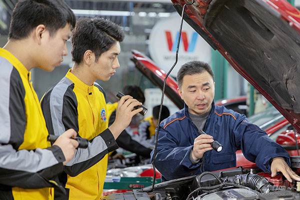 二手車鑒定評估師