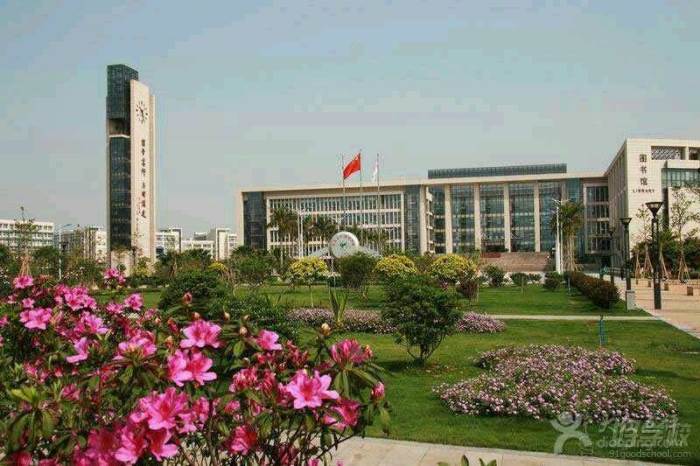 广州大学成人高考理工类专升本学校环境2 广州大学成人高考理工类专升本学校环境2