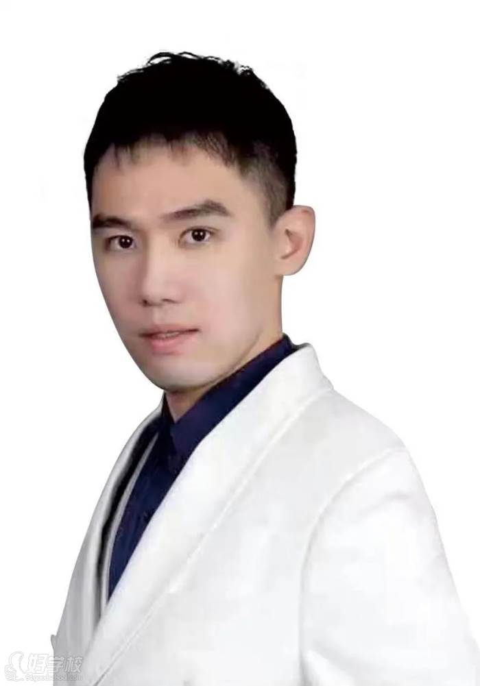 深圳美中教育之柳玉龙科教组长