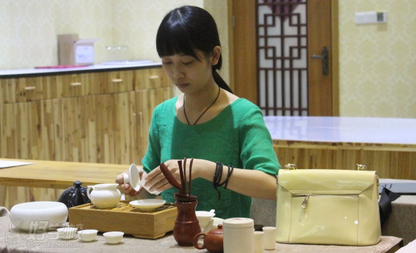 广州茶众文化培训学员学习初级茶艺4