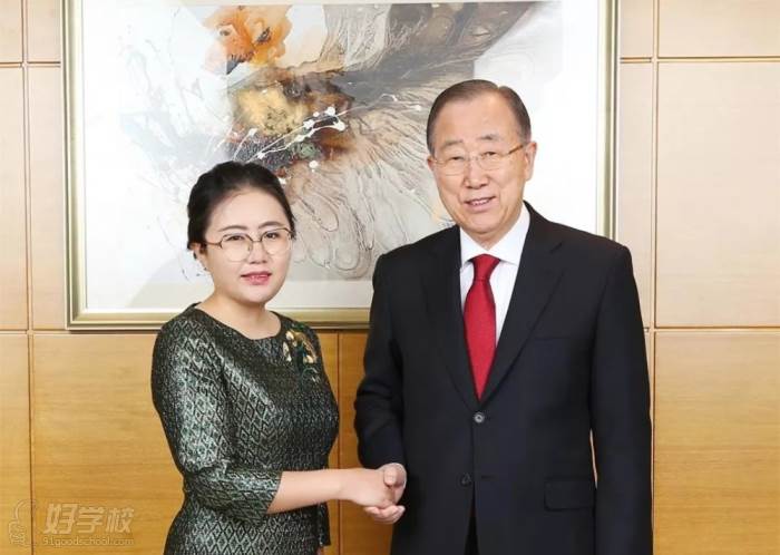 杜丽萍女士与前联合国秘书长潘基文先生合影