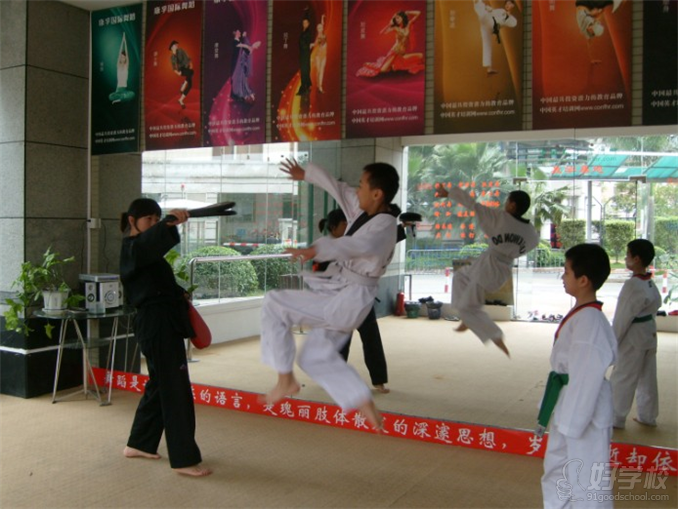广州康孚国际舞蹈学院跆拳道班学员风采
