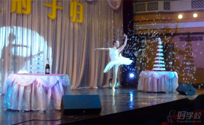 广州康孚国际舞蹈学院芭蕾舞班学员风采