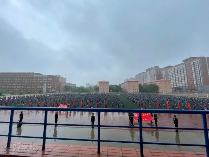 中职学子月度目标誓师大会二